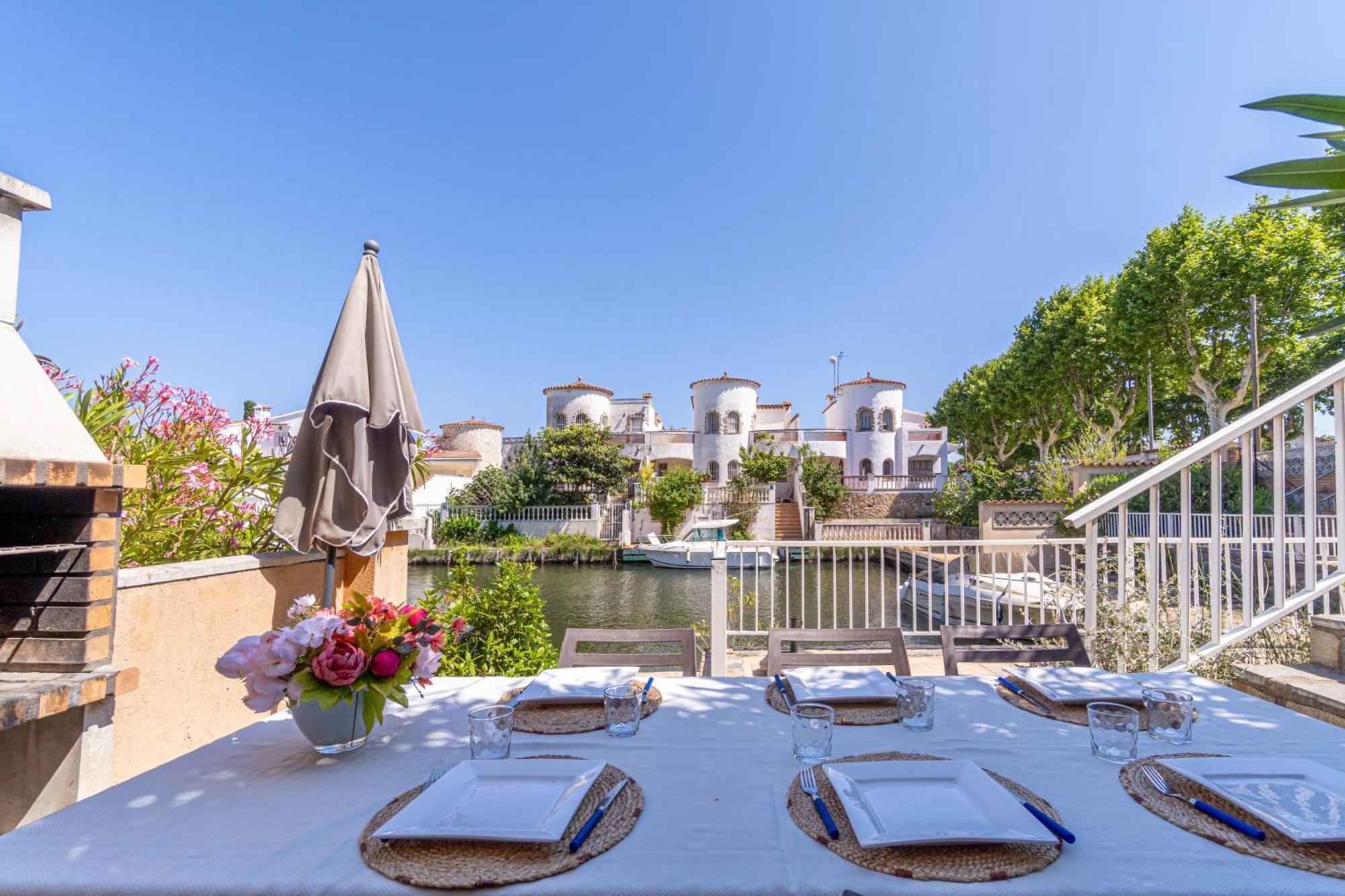 Jouvacations Villa Freser Empuriabrava Bagian luar foto